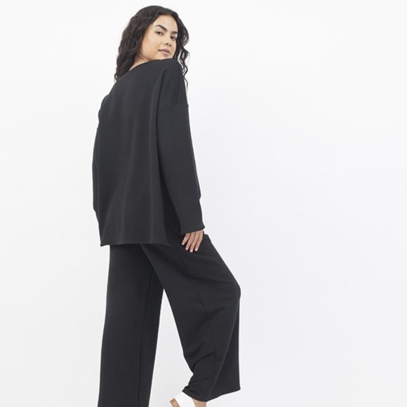 Corinne Gio Side Slit Top - Picture 2 of 8